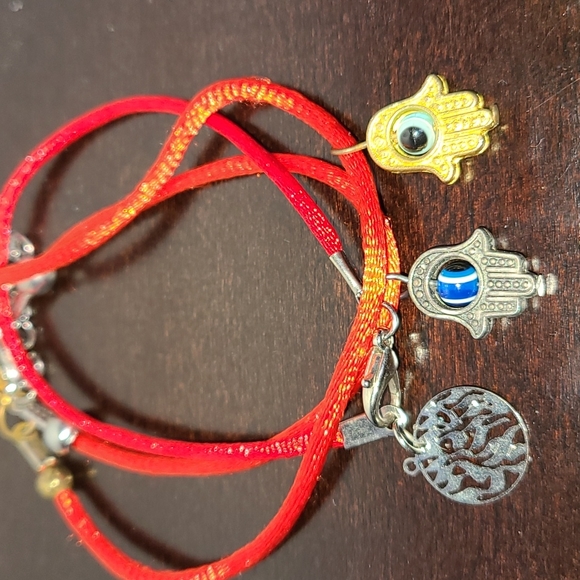 Set of 3 red strings from Jerusalem evil eye protection Hamsa Bracelet - Picture 5 of 16